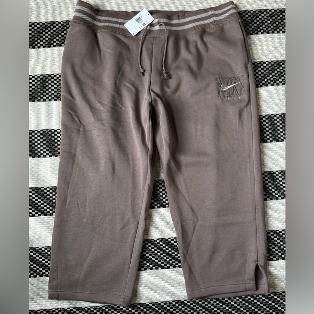 Nike Women’s High Rise Wide Leg Cropped Pants 3X NWT